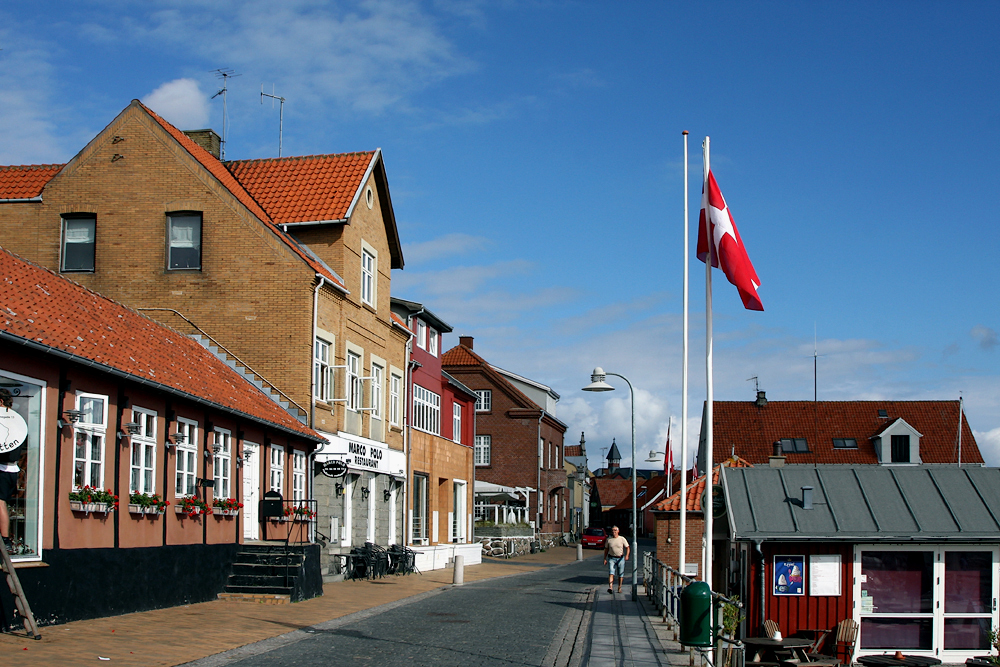 Борнхольм, Алинге, в порту. Town of Allinge. Harbour, Poblacion de Allinge, el puerto Алинге