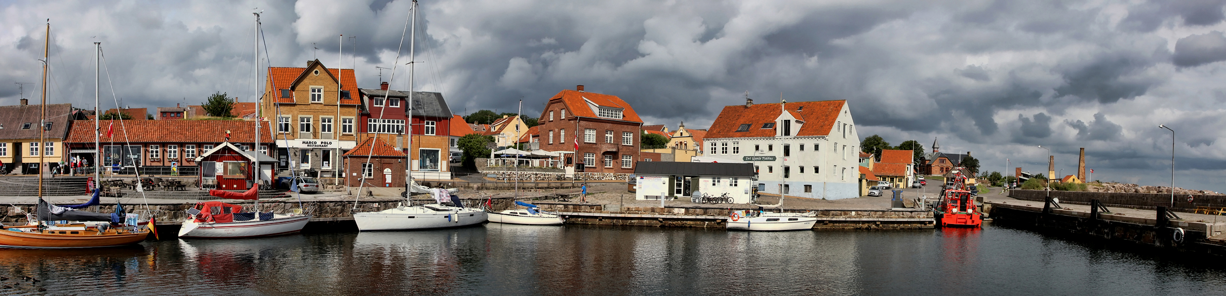 Борнхольм, Алинге. Town of Allinge. Poblacion de Allinge.