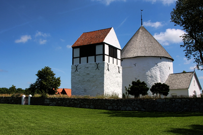 Борнхольм, Круглая церковь в Ниларсе. Round church in Nylars, Iglesia redonda de Nylars