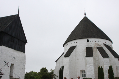 Борнхольм, Круглая церковь в Ёстерларсе. Round church in &#216;sterlars, Iglesia redonda de &#216;sterlars