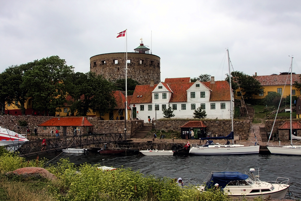 Борнхольм, Остров Кристиансё, "Малая башня". Island of Kristians&#248;, "The small tower" Isla de Kristians&#248; "La torre peque&#241;a"