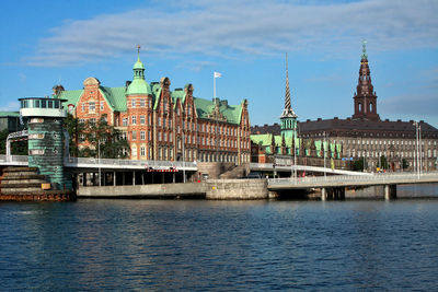  Копенгаген, биржа и замок Кристиансборг Copenhagen, Stock Exchange and Christiansborg palace.