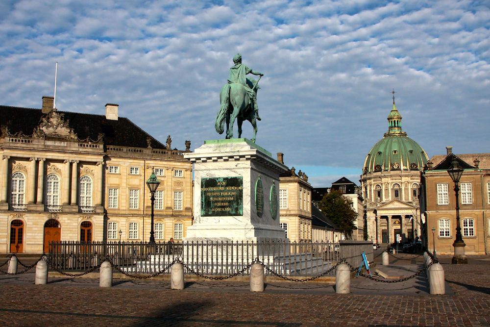  Копенгаген, дворец Амалиенборг Copenhagen, Amalienborg castle.