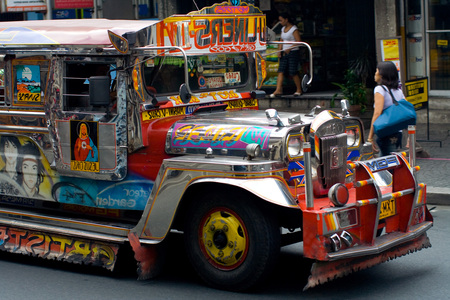 Джипни на улице Манилы.