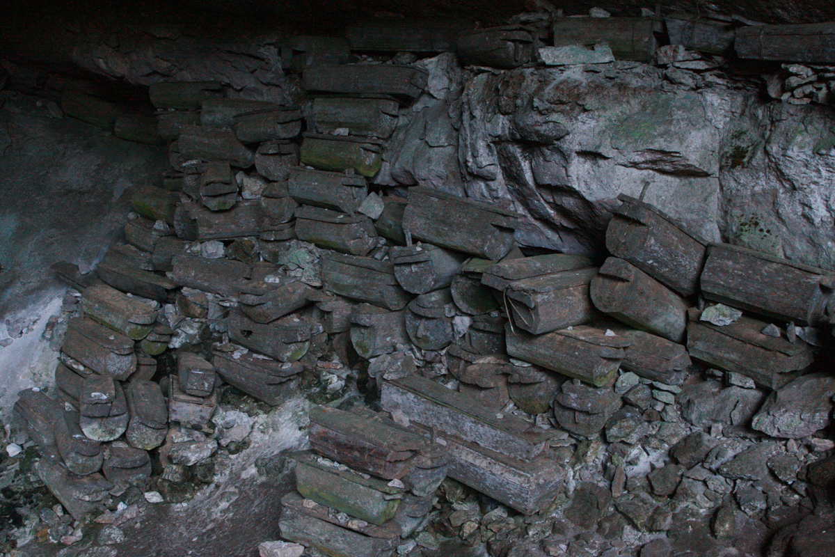 Lumiang Burial Cave.