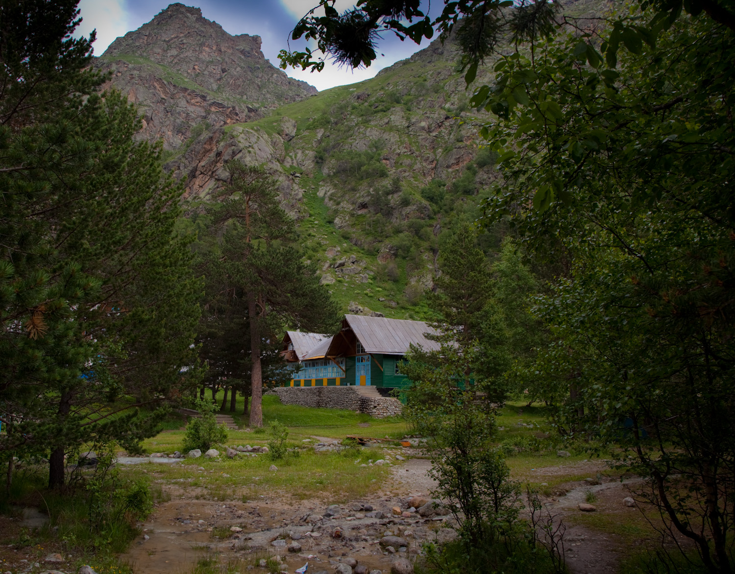 Жилые домики в Уллу-Тау.