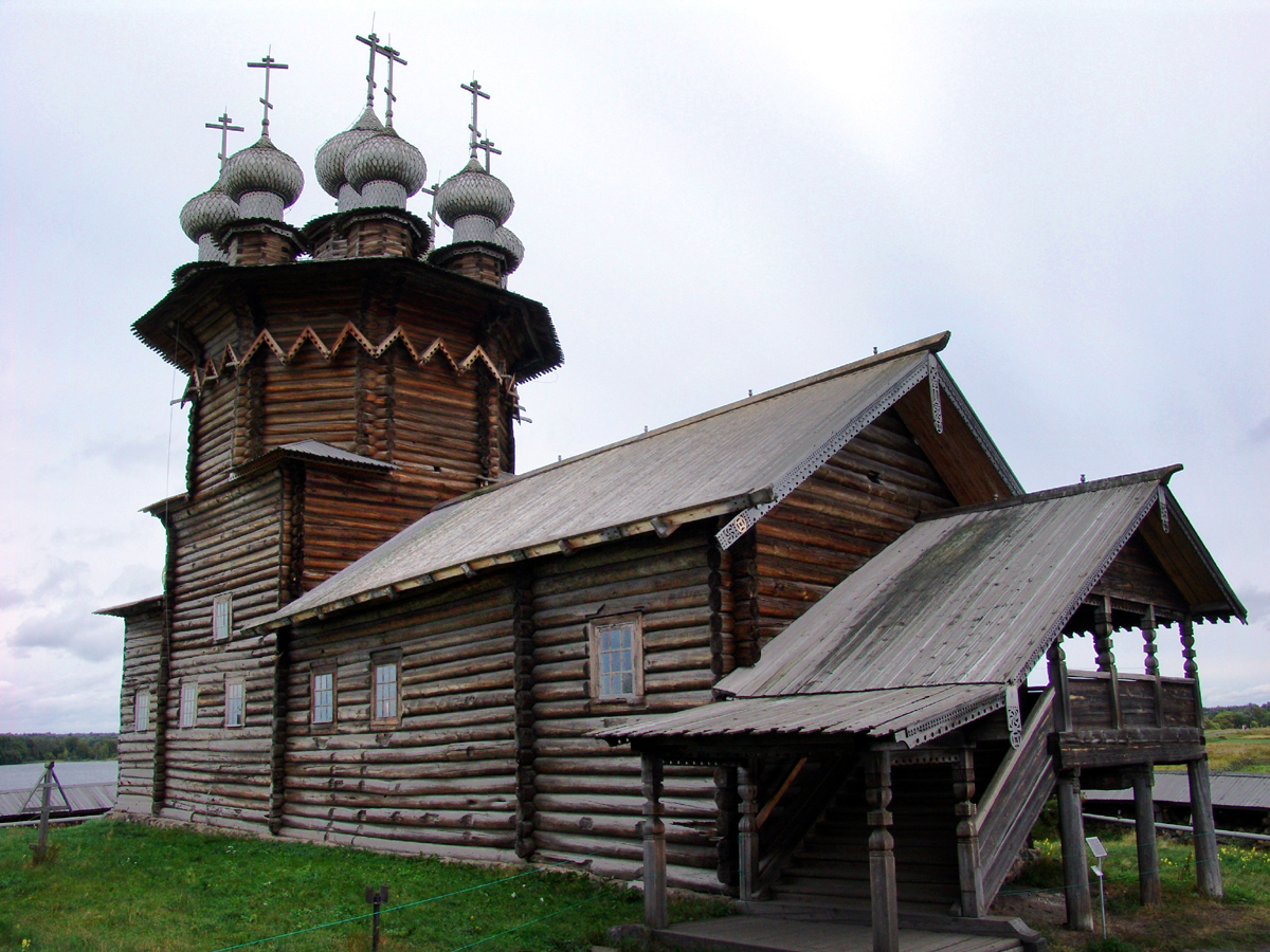 Покровская церковь.