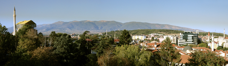 Скопье, вид из крепости на город и мечеть Мустафы паши.