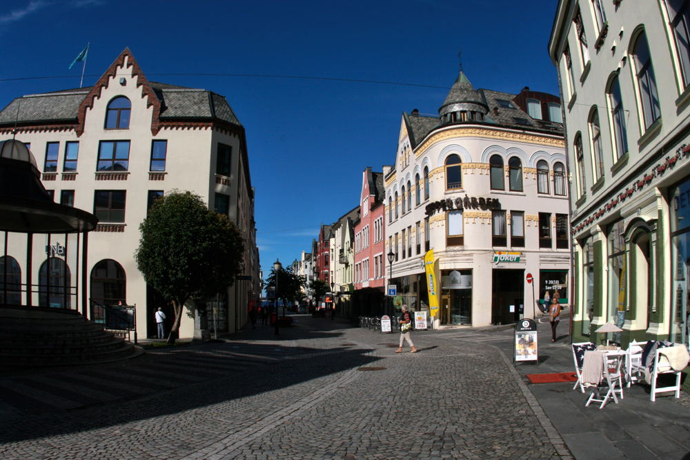 Норвегия, Мёре-о-Ромсдал, Олесунн. Norway, M&#248;re-og-Romsdal, &#197;lesund