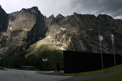 Норвегия, Мёре-о-Ромсдал, Стена Троллей. Norway, M&#248;re-og-Romsdal, Trollwall (Trollveggen)