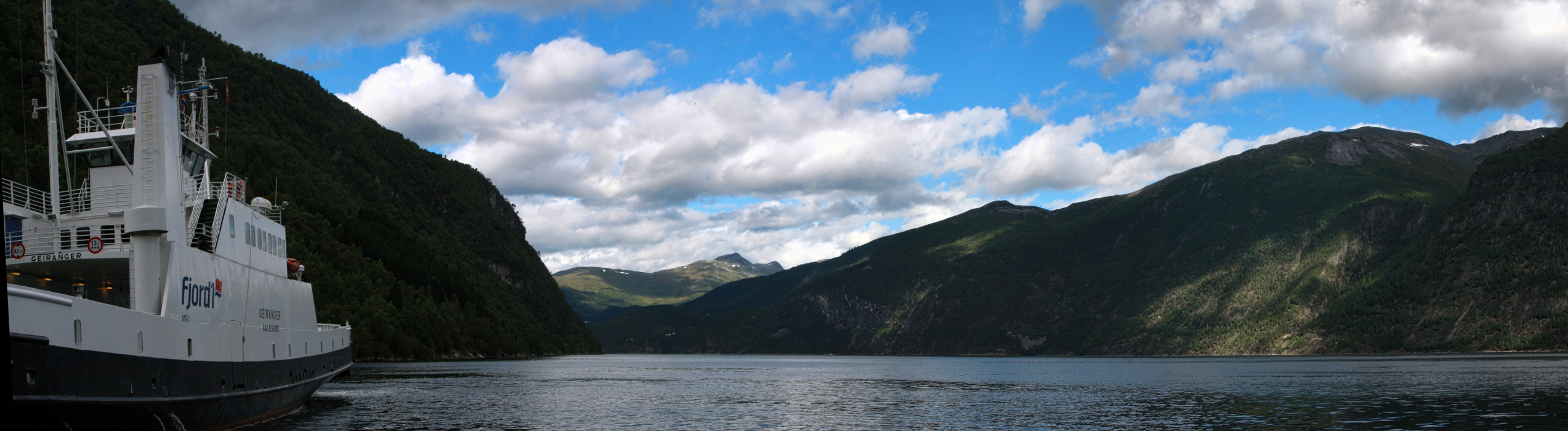 Норвегия, Мёре-о-Ромсдал, паром на Тафьорде .  Norway, M&#248;re-og-Romsdal, Ferry on Tafjord