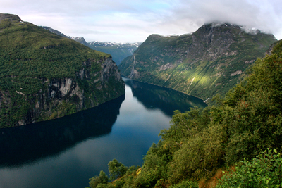 Норвегия, Мёре-о-Ромсдал, Гейрангерфьорд. Norway, M&#248;re-og-Romsdal, Geirangerfjord