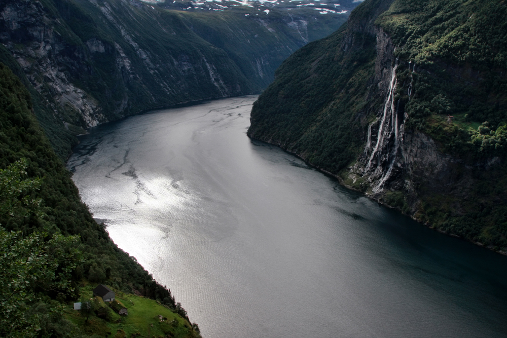 Норвегия, Мёре-о-Ромсдал, Гейрангерфьорд. Norway, M&#248;re-og-Romsdal, Geirangerfjord