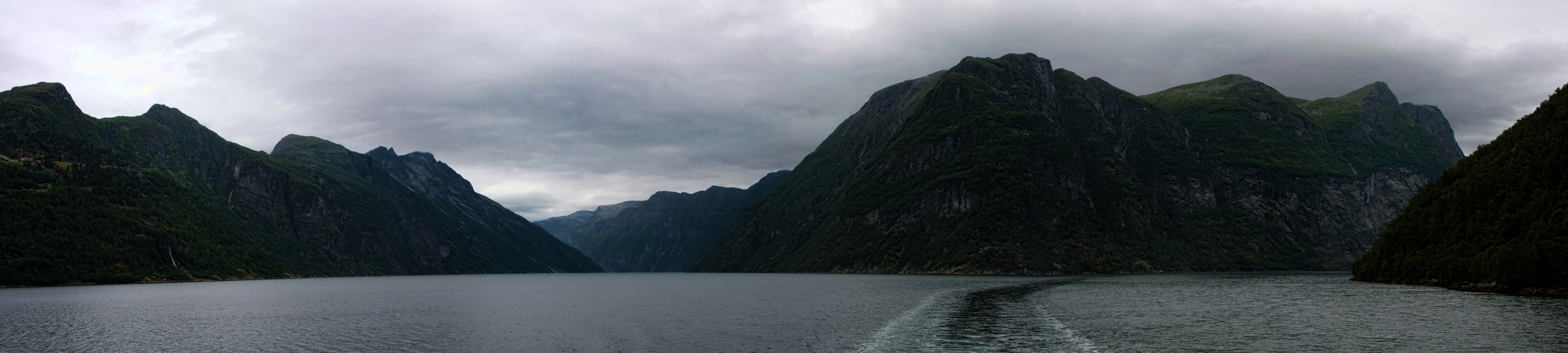 Норвегия, Мёре-о-Ромсдал, Гейрангерфьорд и Сюннилсфьорд. Norway, M&#248;re-og-Romsdal, Geiranger and Sunnylvsfjord