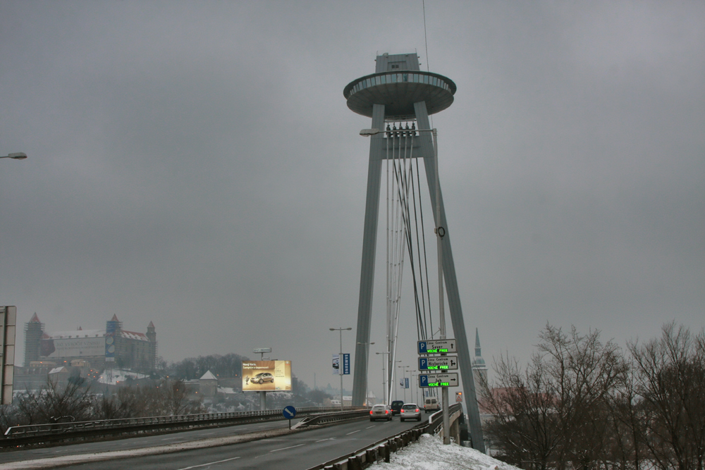 Словакия, Братислава, «Новый» мост (Народного восстания).