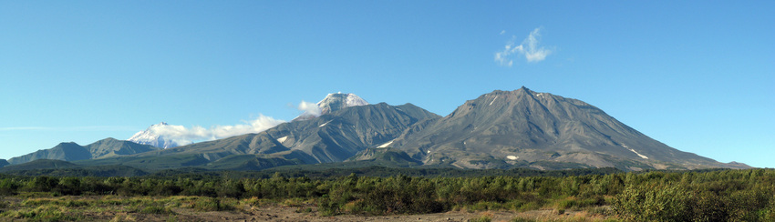 Панорама Домашних вулканов с дороги на Радыгина.