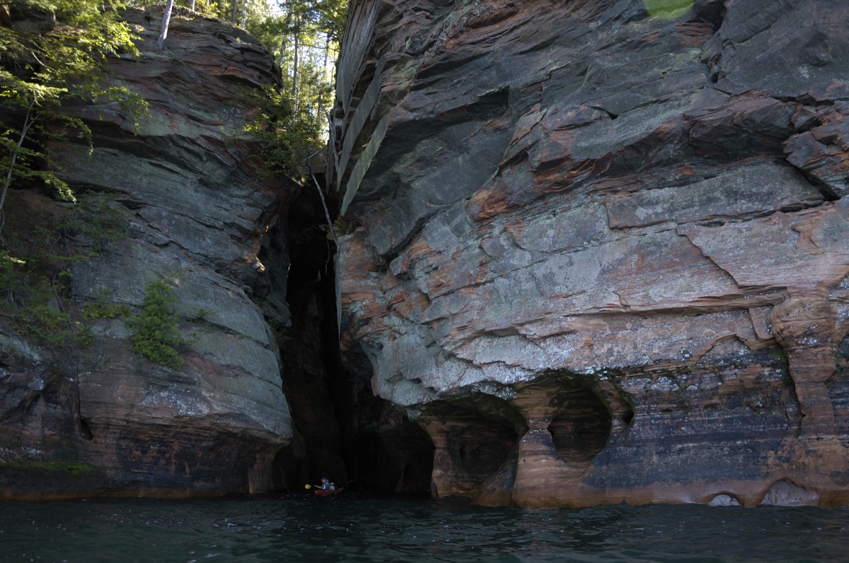 Sea caves, с воды и трейла.