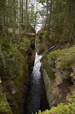 Sea caves, с воды и трейла.