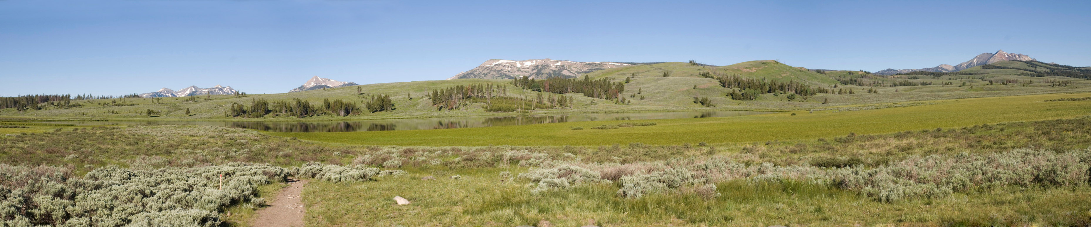 Панорама долины северо-западной части парка.